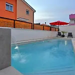 Willa With Private Pool In Village Jadreski *