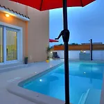 With Private Pool In Village Jadreski * Pula