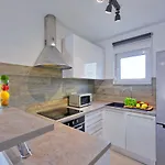 With Private Pool In Village Jadreski * Pula