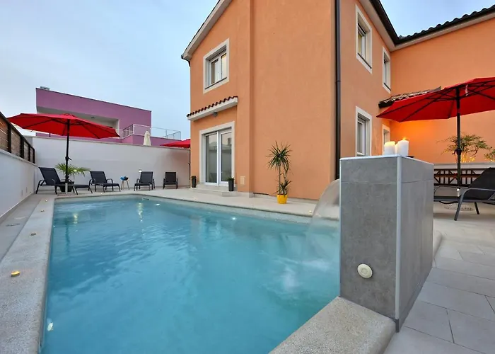 With Private Pool In Village Jadreski Pula