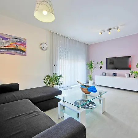 With Private Pool In Village Jadreski *