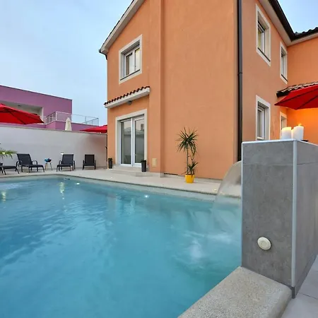 With Private Pool In Village Jadreski Pula