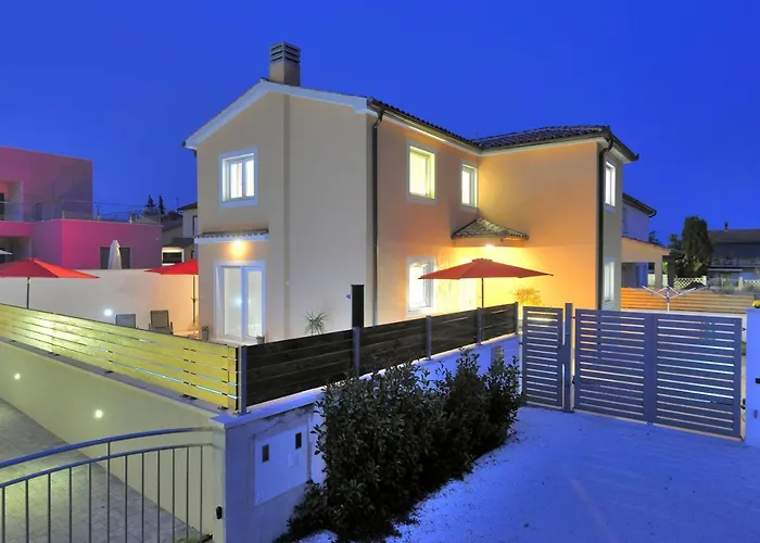 With Private Pool In Village Jadreski Villa *