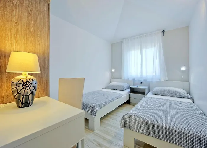 With Private Pool In Village Jadreski Vila *